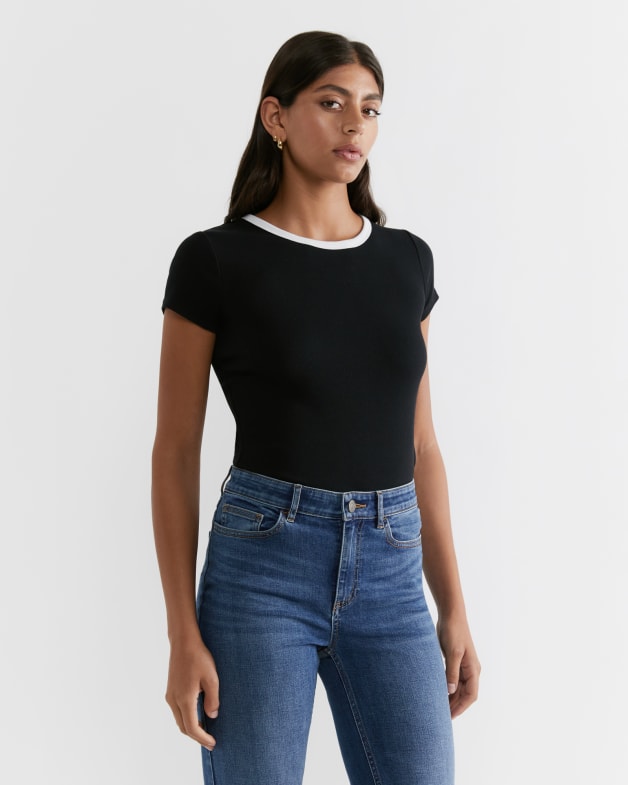 Black cotton tee discount