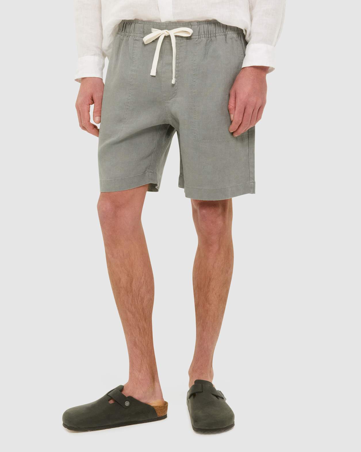 Drawcord Linen Short in GREEN SMOKE