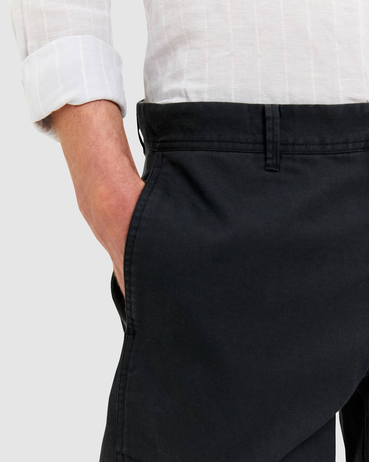 Cotton Linen Chino Short in GRAPHITE