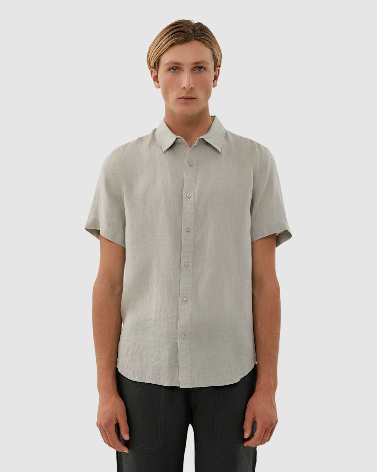 Short Sleeve Linen Shirt in PISTACHIO