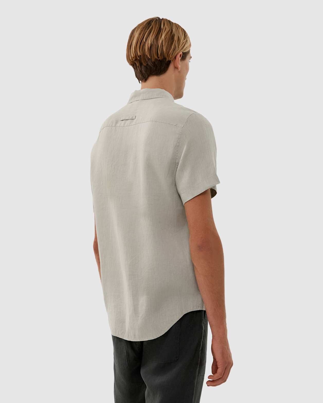 Short Sleeve Linen Shirt in PISTACHIO