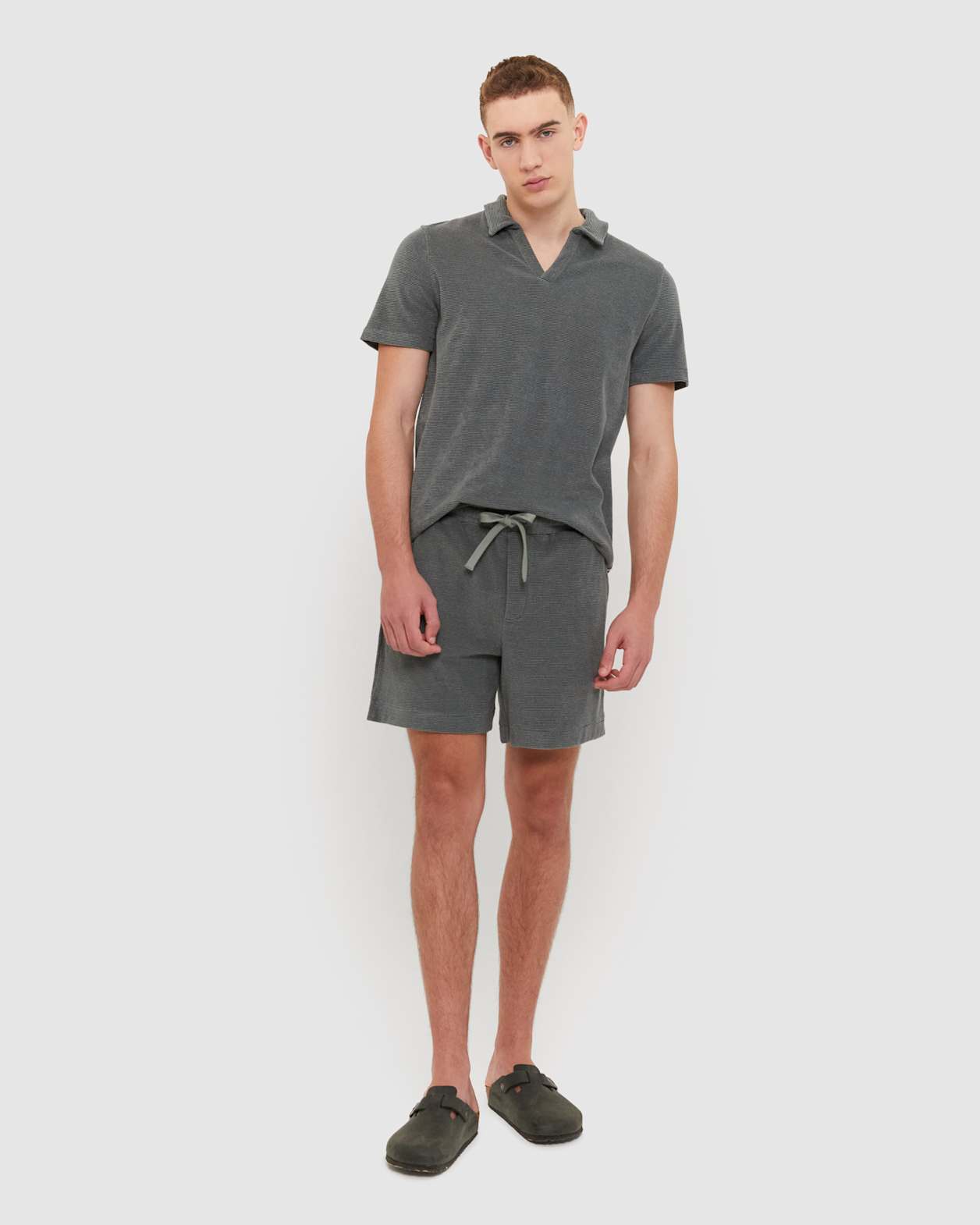 Short Sleeve Terry Polo in GUNMETAL