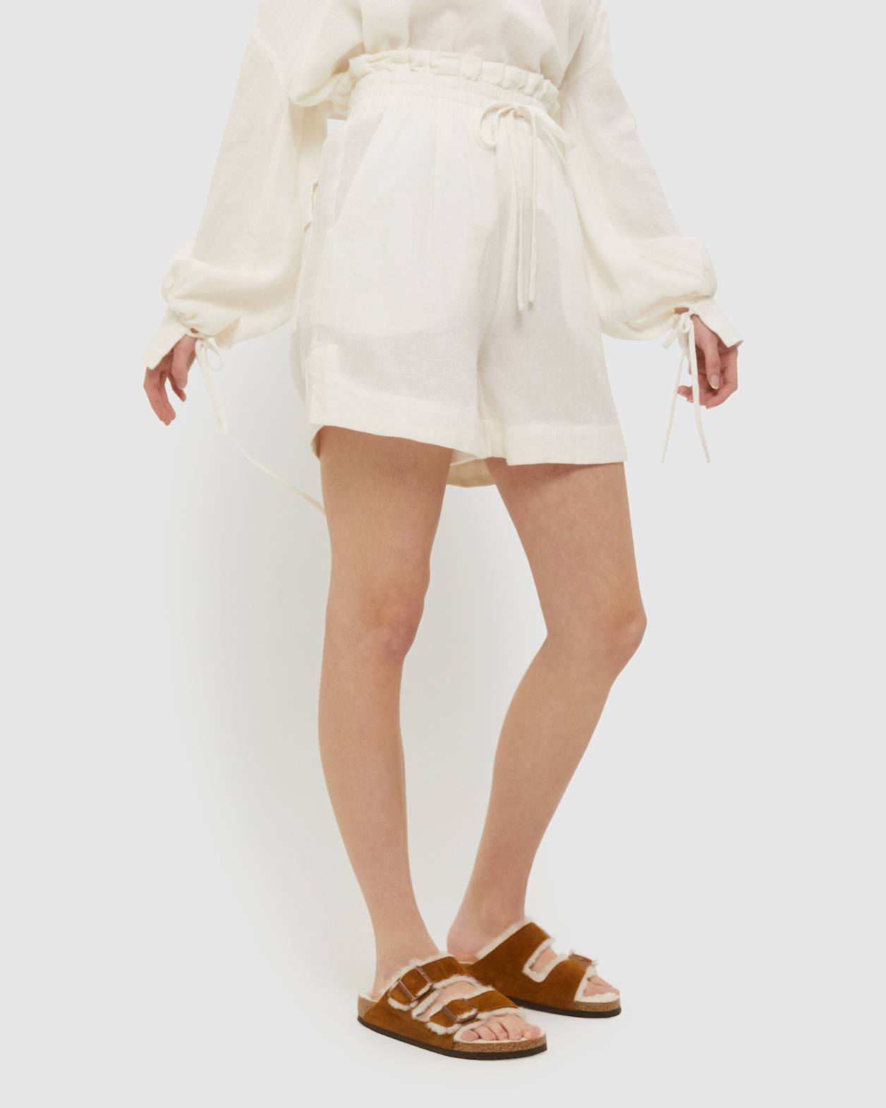 Margot Paperbag Shorts in WHITE