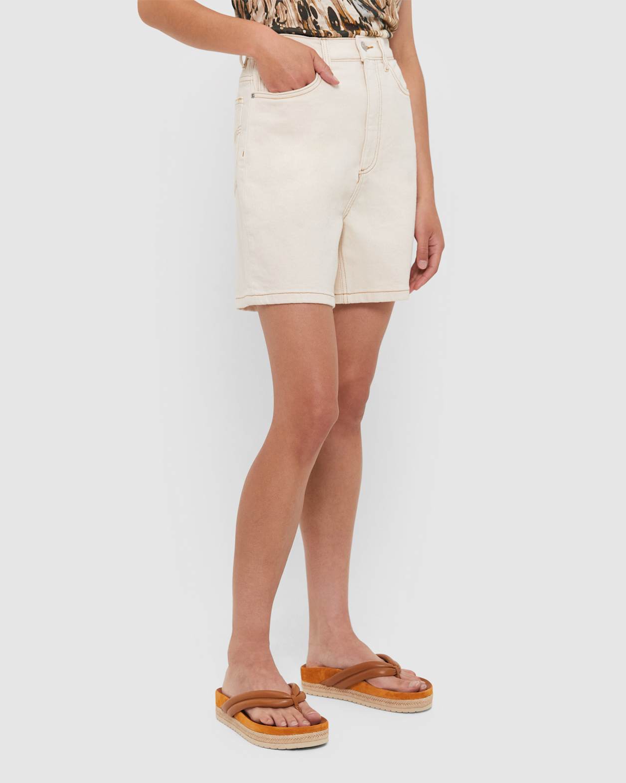 Frankie Twill Short in ECRU