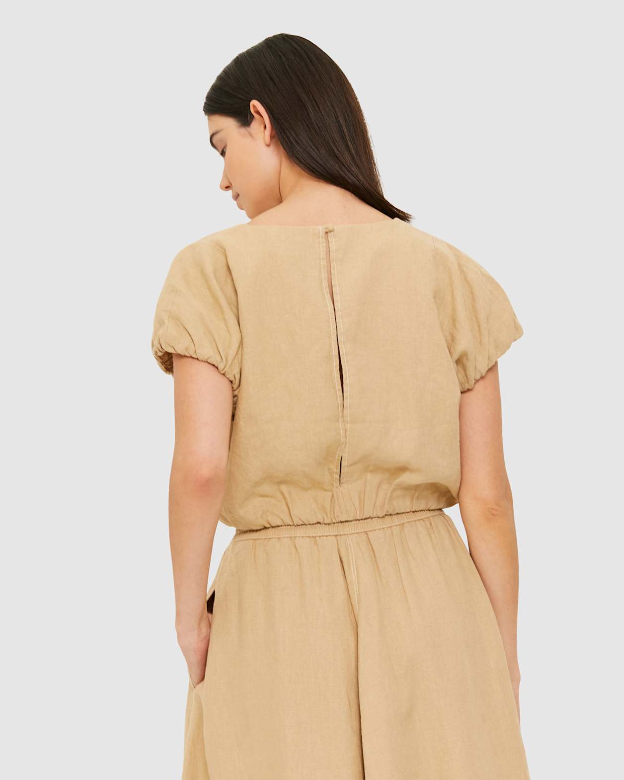 Sabine Linen Top in CAMEL
