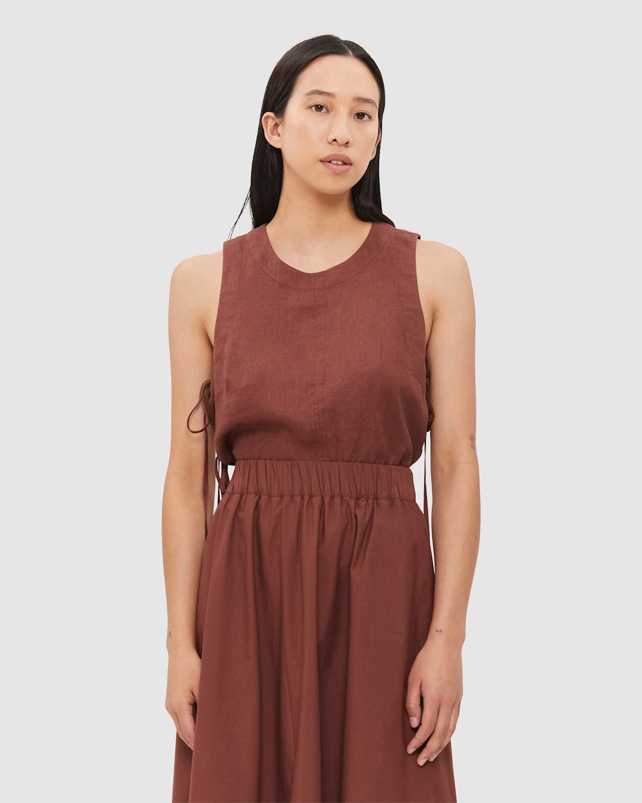 Sutton Linen Tie Top in NUTMEG