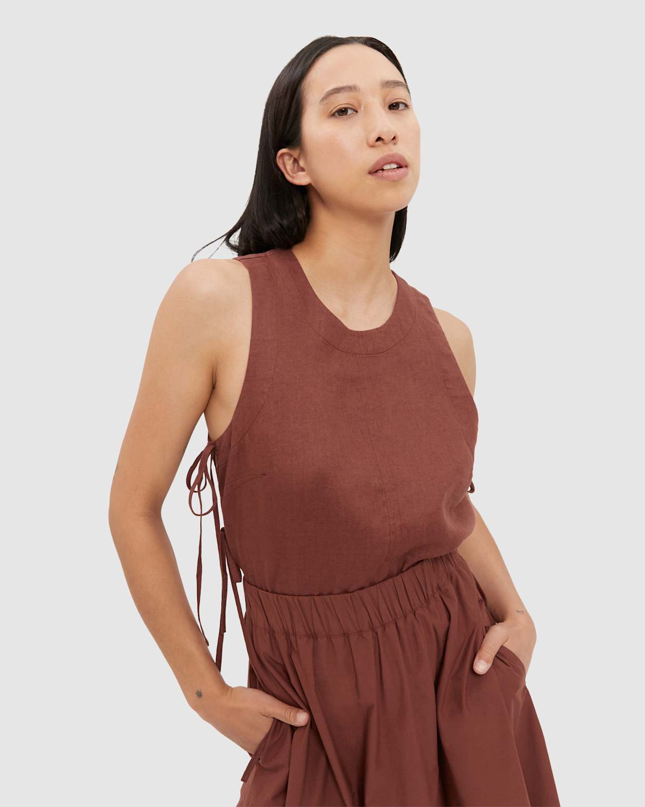Sutton Linen Tie Top in NUTMEG