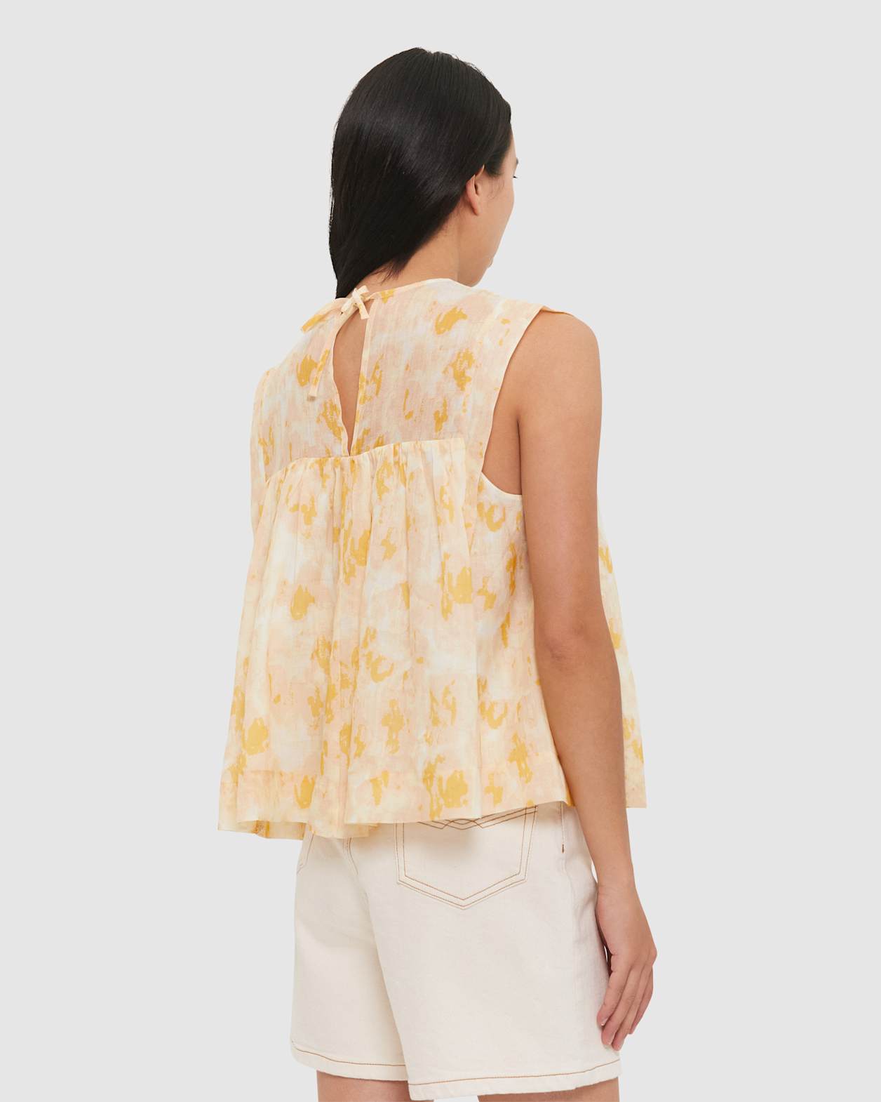 Shirred Sleeveless Ramie Top in GOLD/WHITE