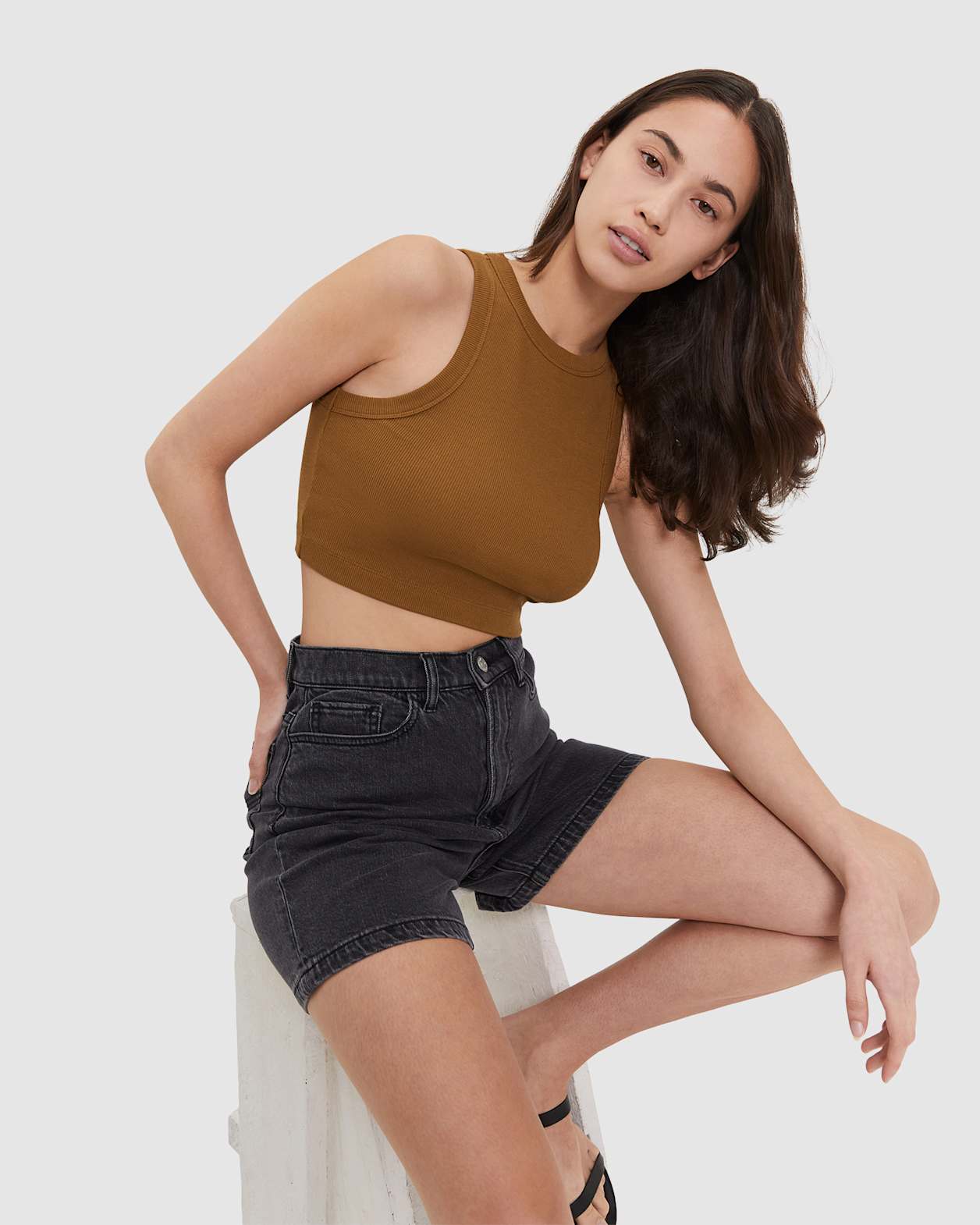 Frankie Denim Short in WASHED BLACK