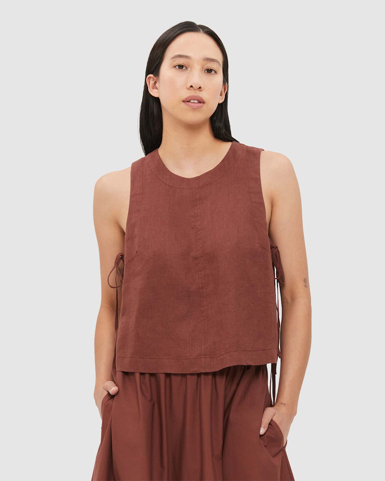 Sutton Linen Tie Top in NUTMEG