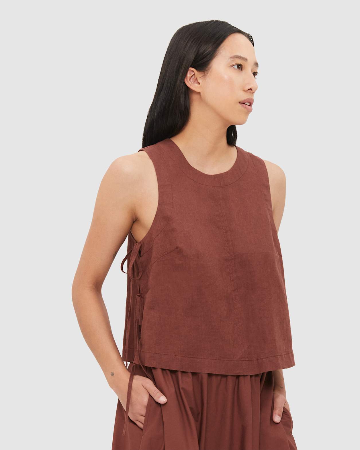 Sutton Linen Tie Top in NUTMEG