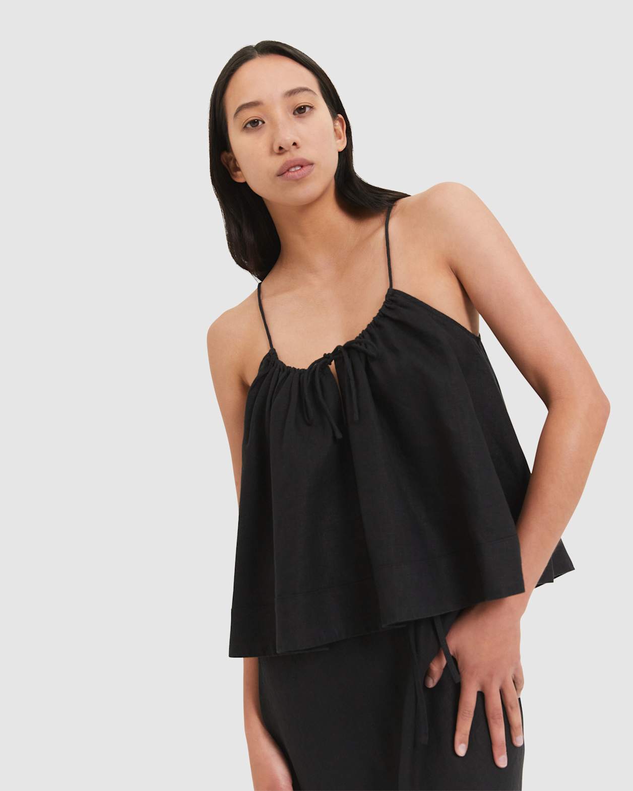 Chelsea Linen Cami in BLACK