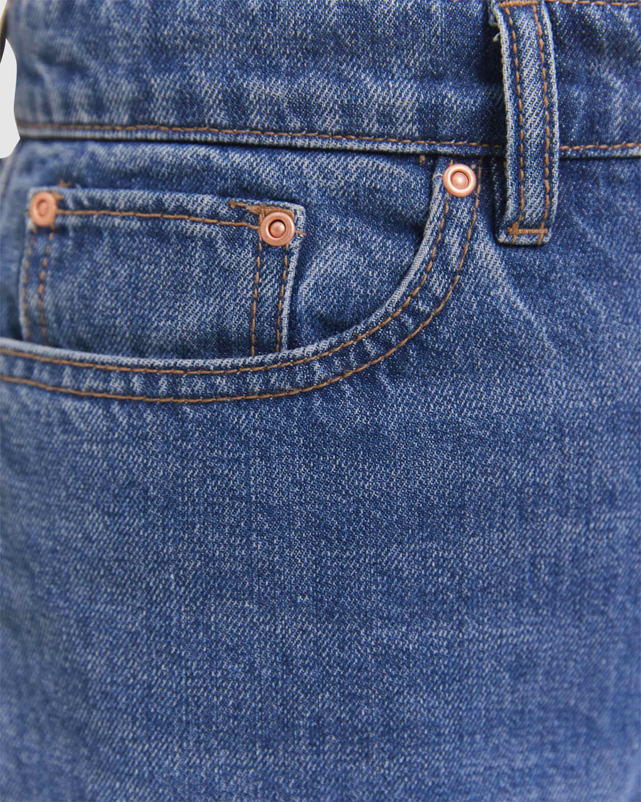Frankie Denim Short in MID BLUE