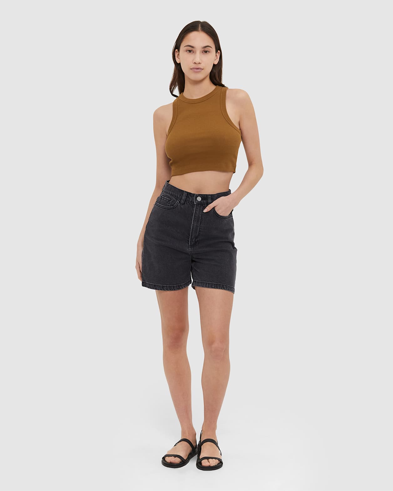 Organic Cotton Crop Tank in TOFFEE
