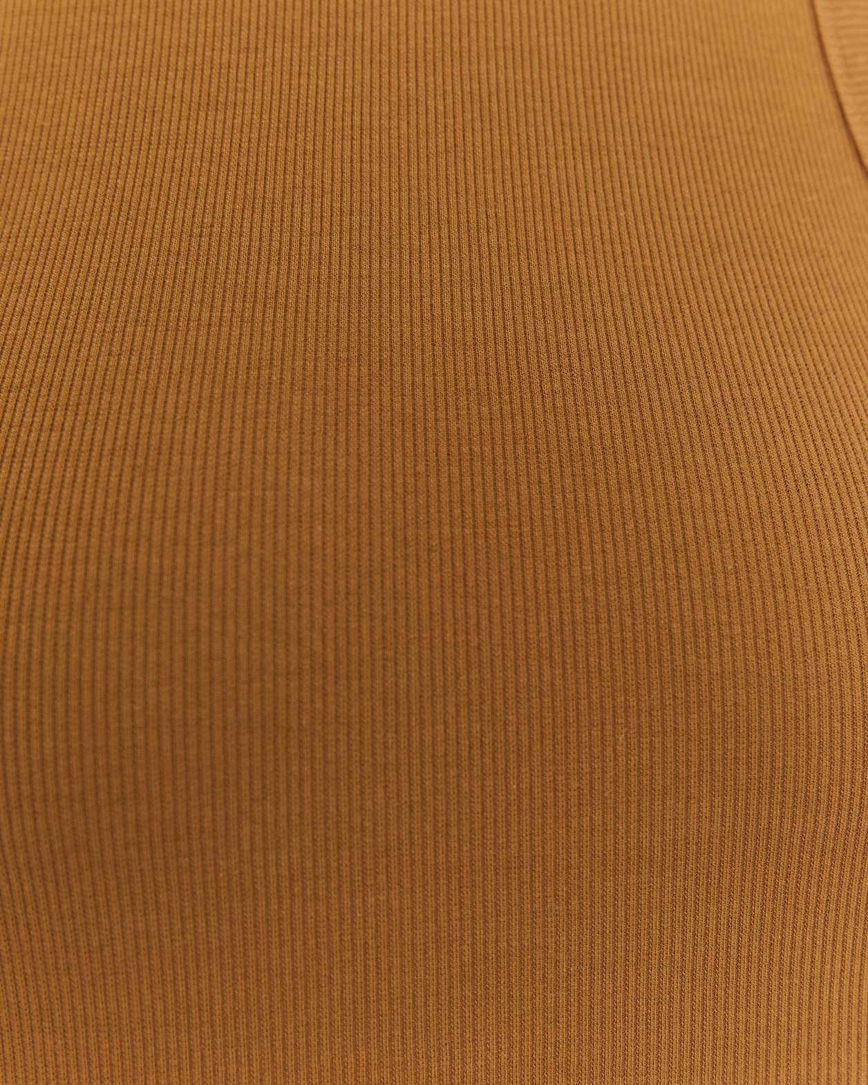 Organic Cotton Crop Tank in TOFFEE