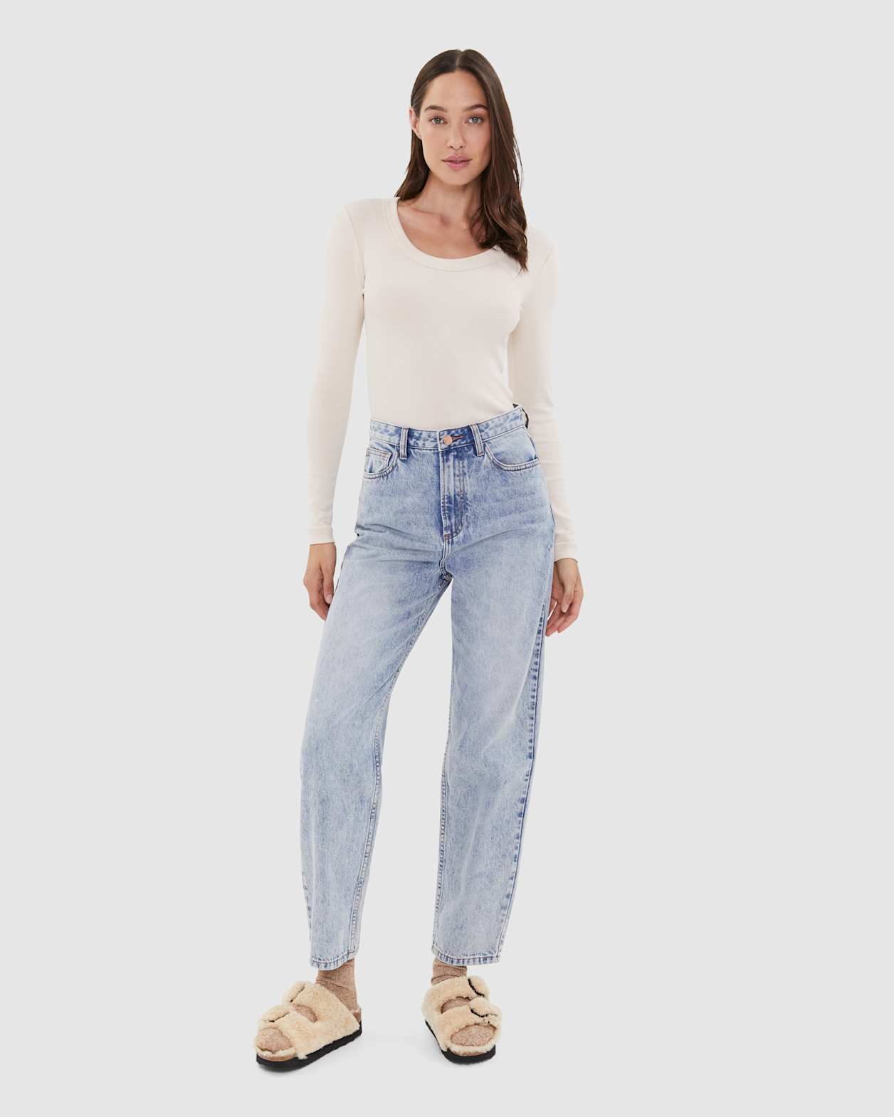 Hazel Tapered Slouch Jean in STONE WASH INDIGO