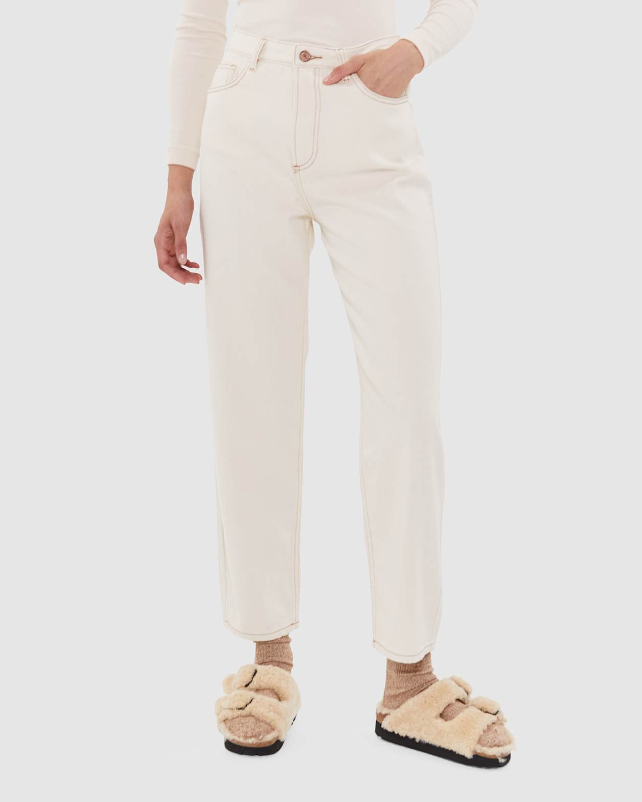 Hazel Tapered Slouch Jean in ECRU