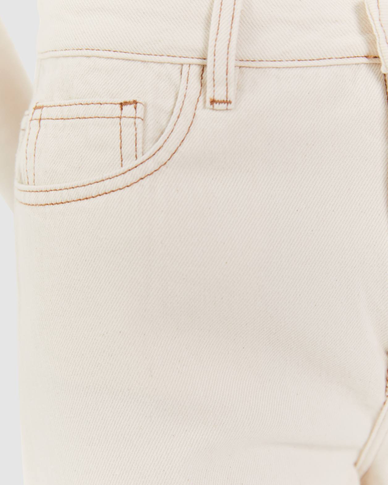 Hazel Tapered Slouch Jean in ECRU