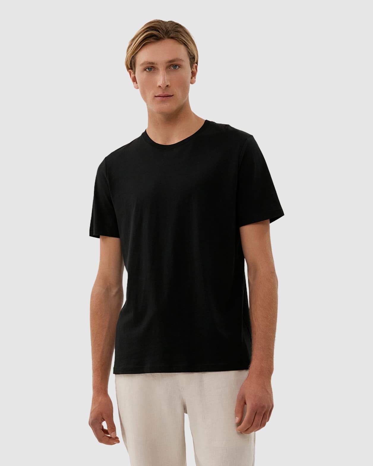 Organic Split Tee in BLACK