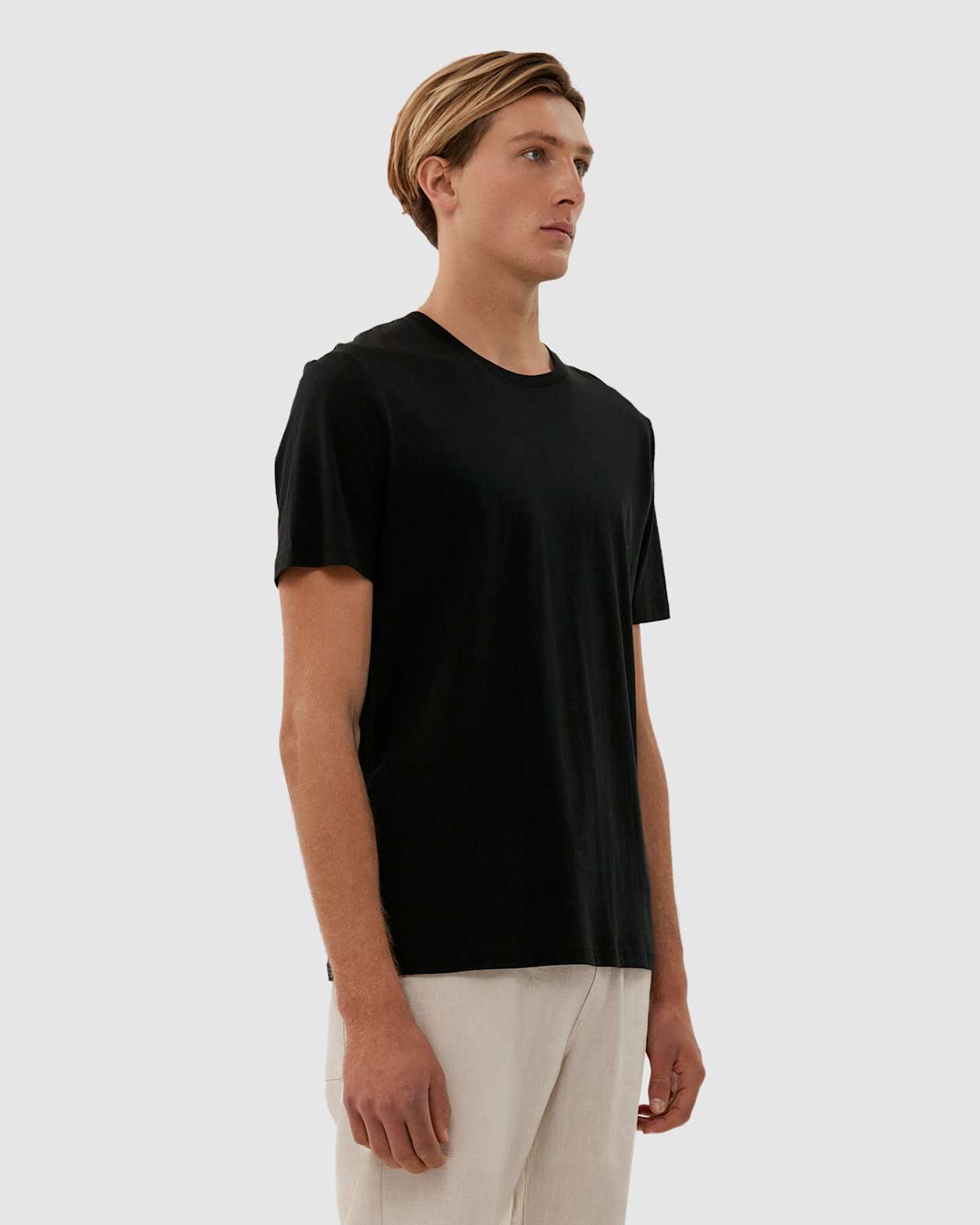 Organic Split Tee in BLACK