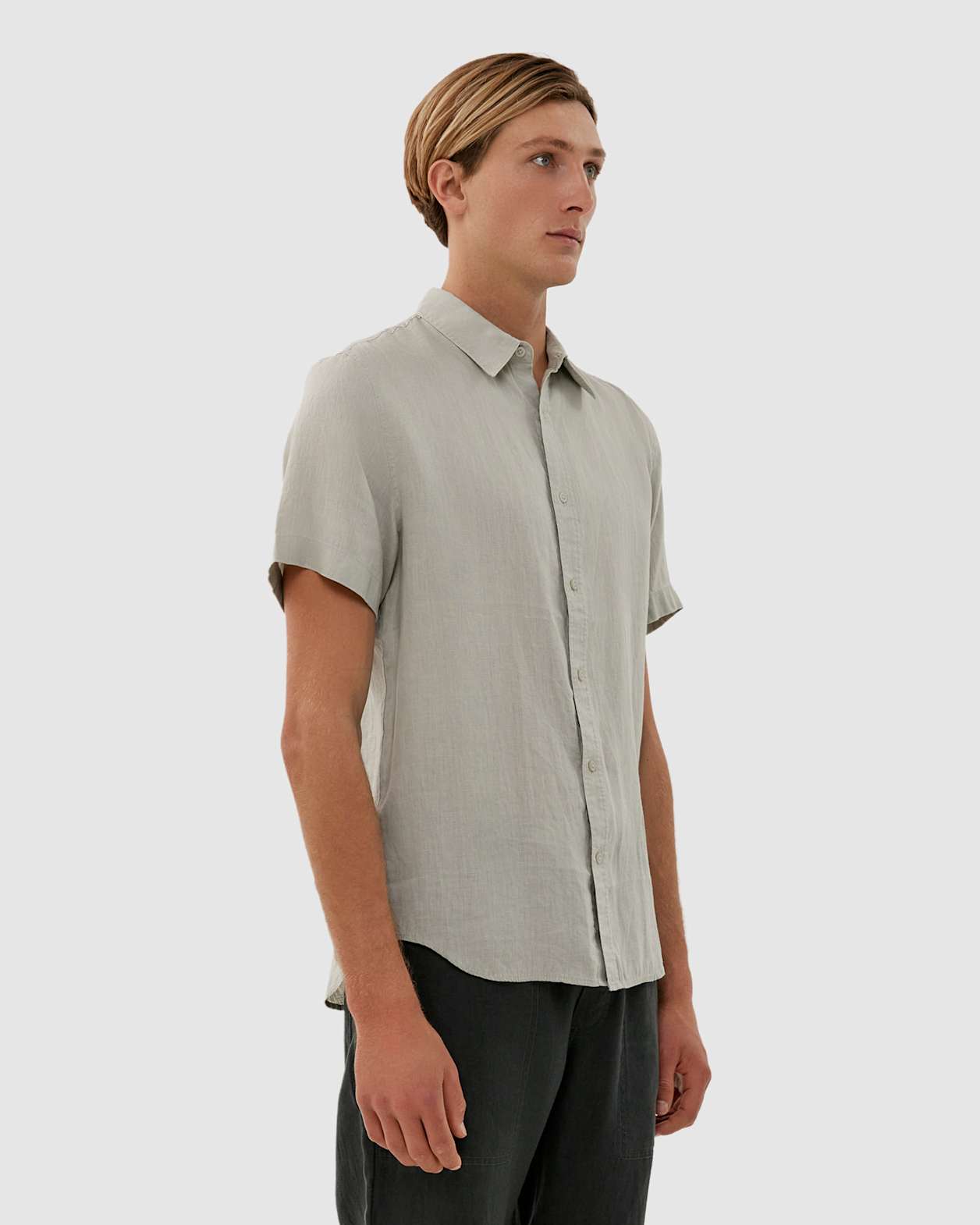 Short Sleeve Linen Shirt in PISTACHIO