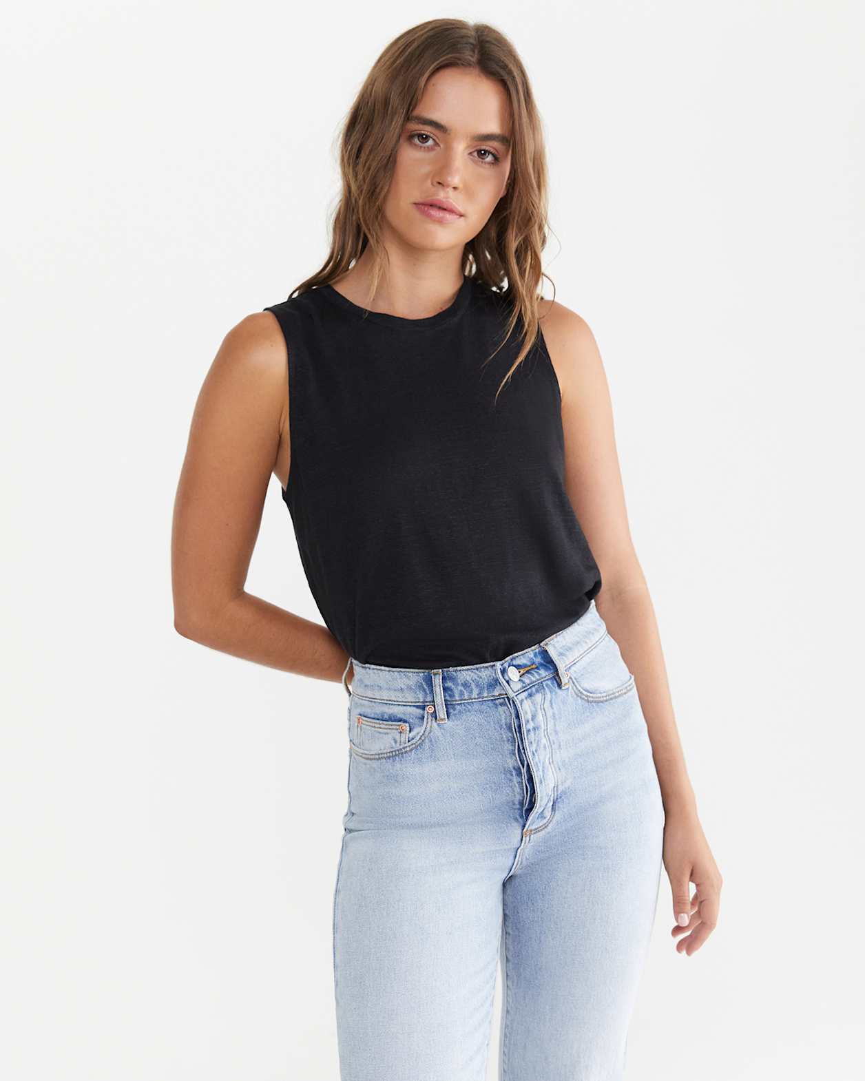 Ava Linen Tank in BLACK