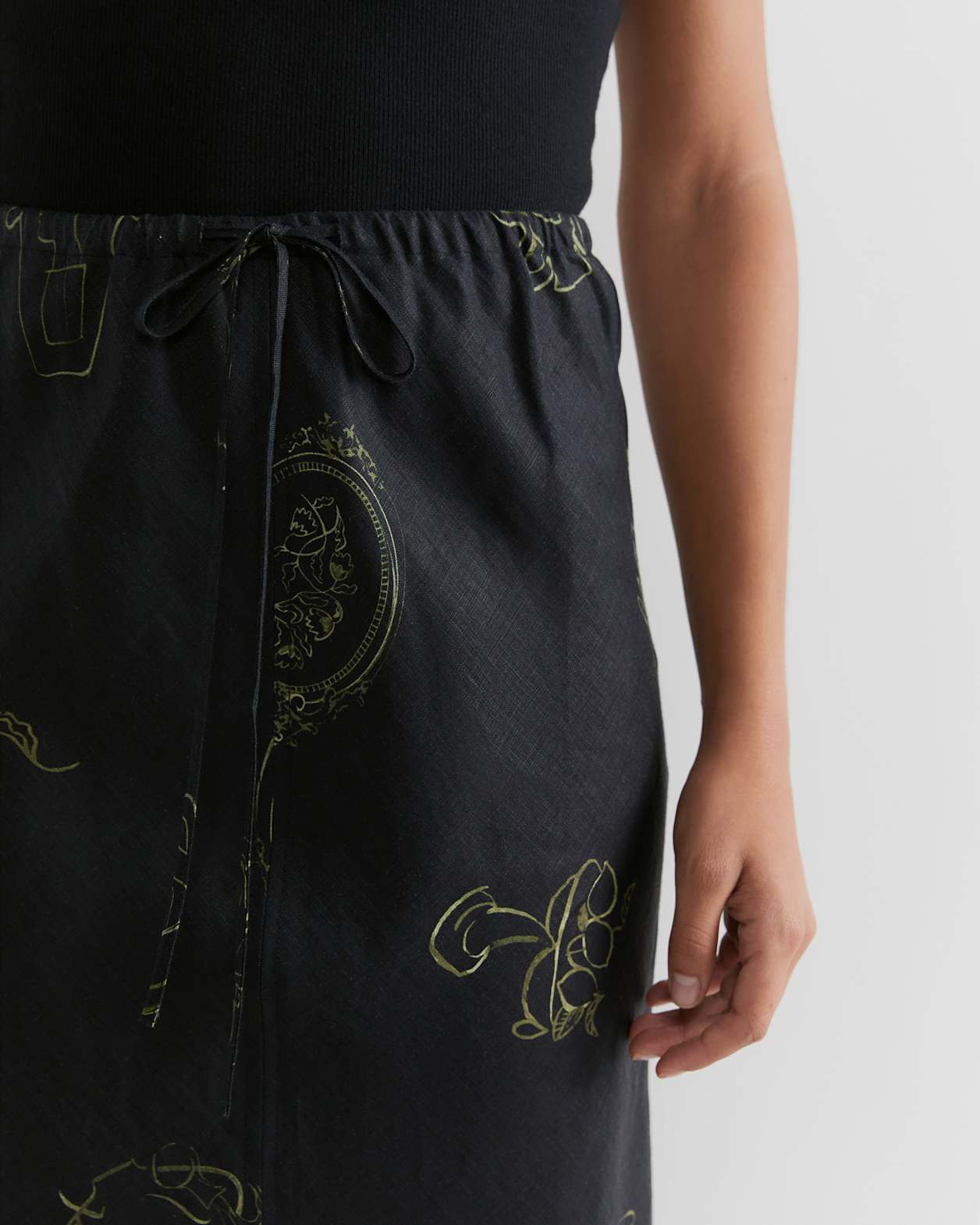 Alina Linen Muse Slip Skirt in BLACK/OLIVE