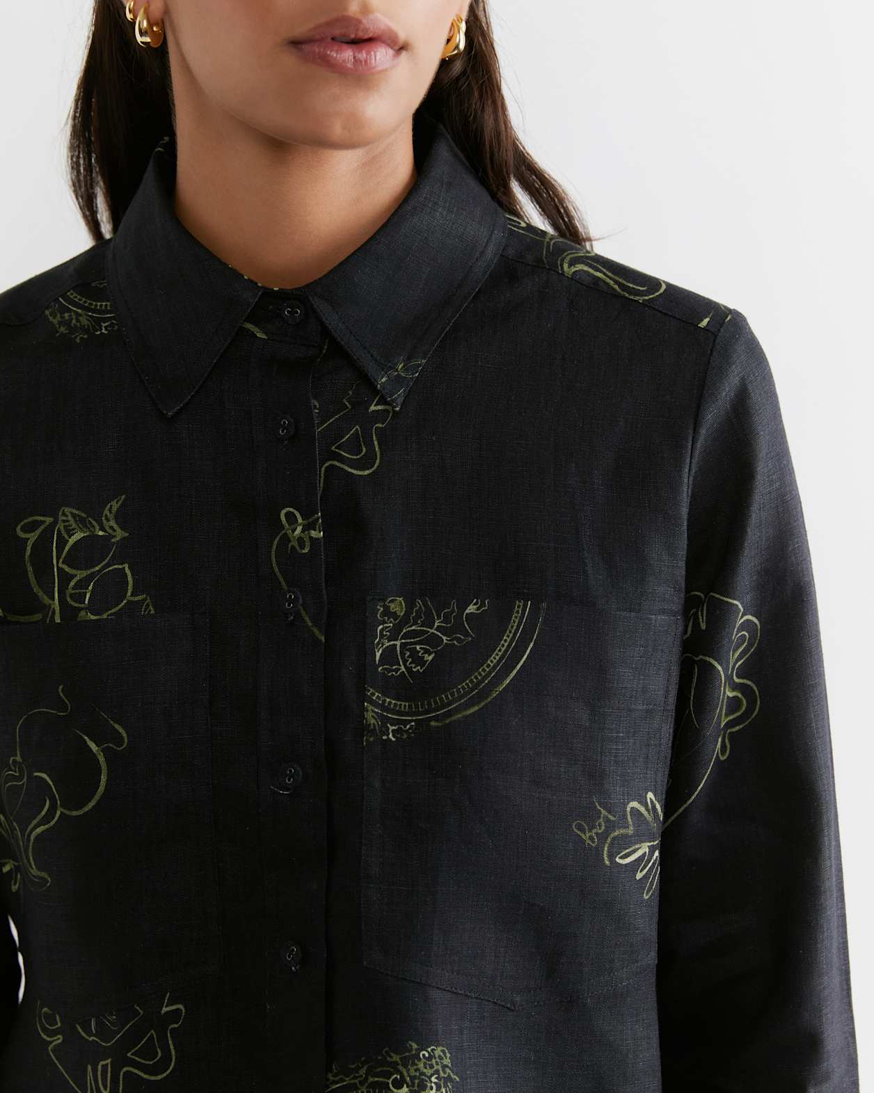 Alina Linen Muse Crop Shirt in BLACK/OLIVE