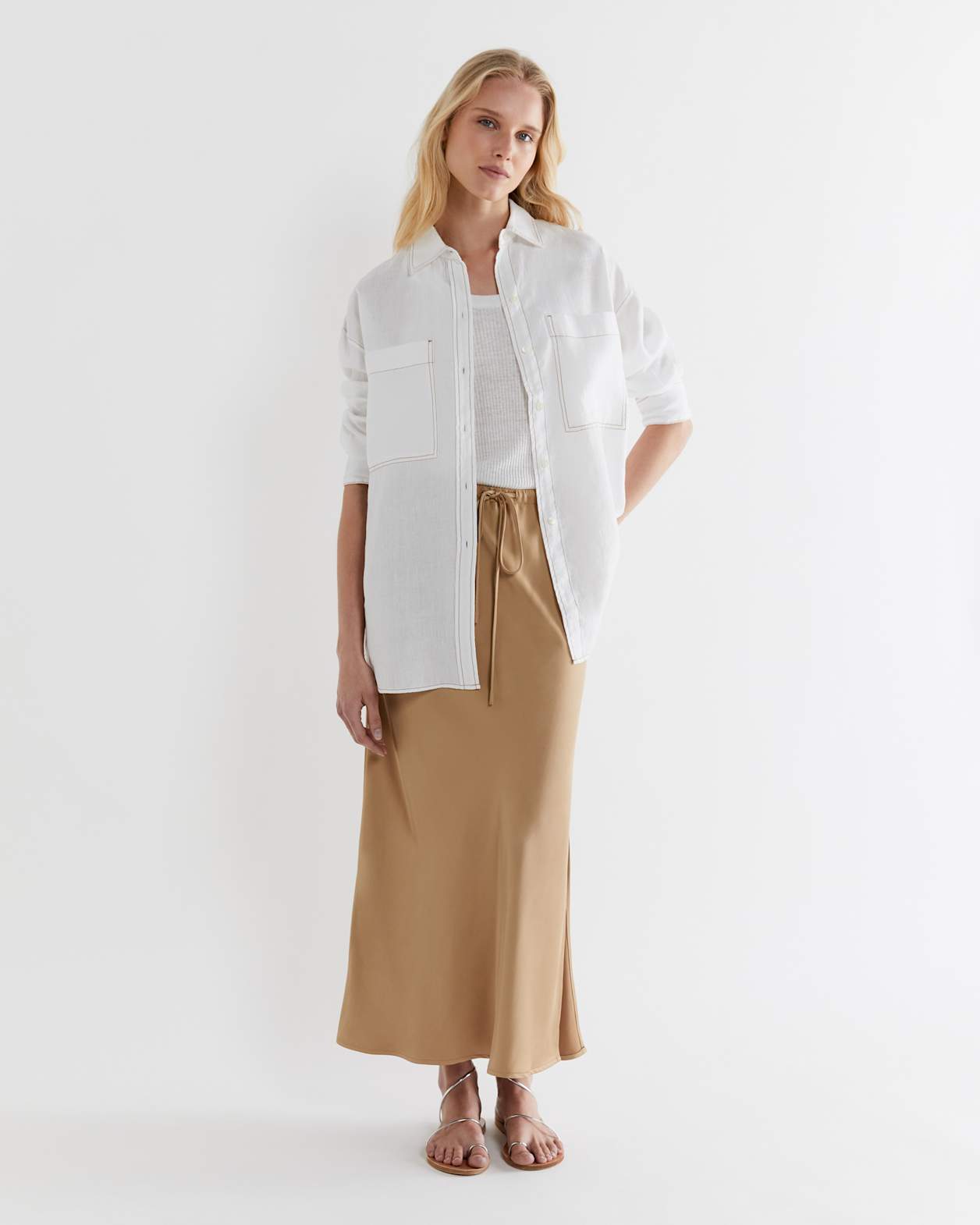 Cindy Oversized Shirt in WHITE