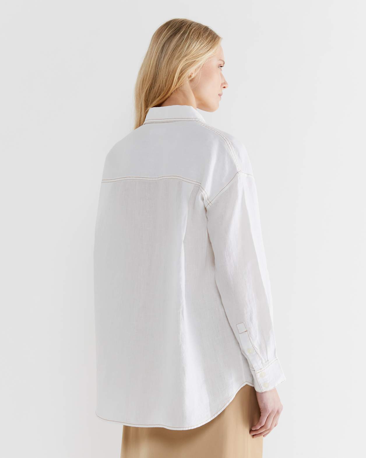 Cindy Oversized Shirt in WHITE
