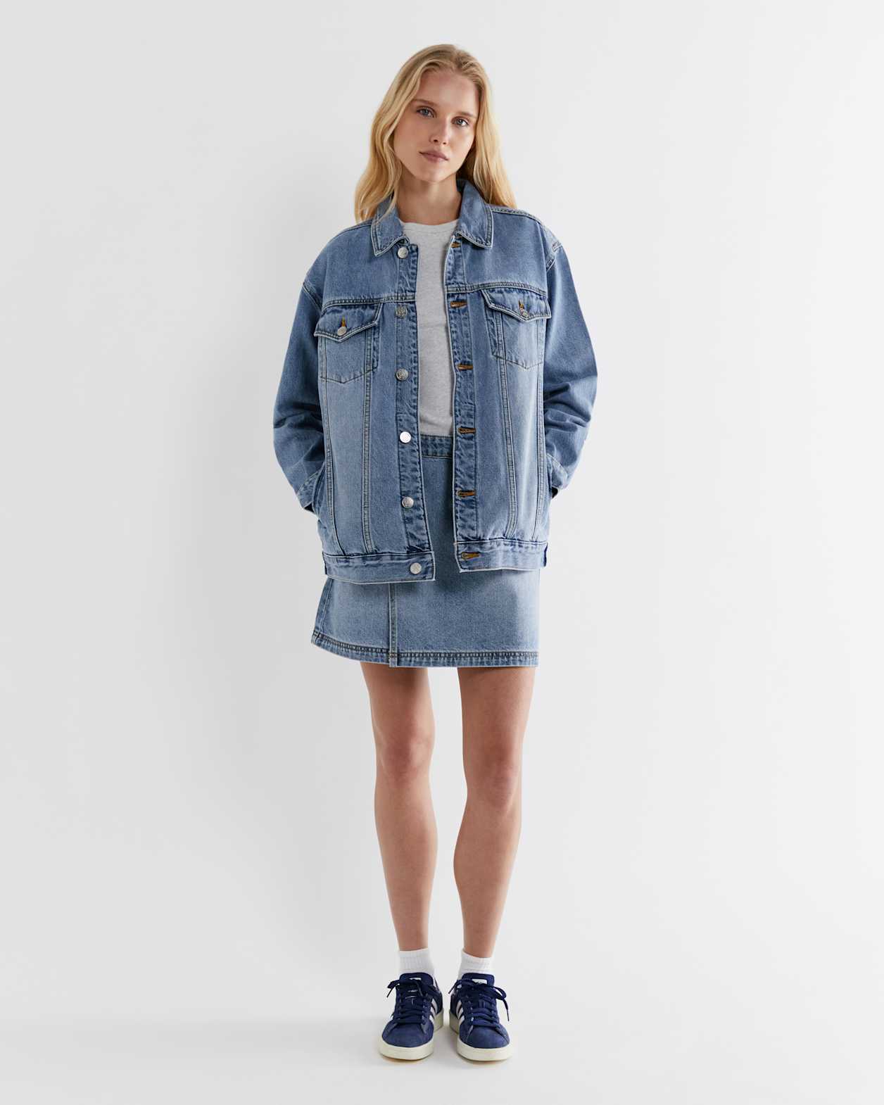 Annie Denim Jacket in VINTAGE WASH