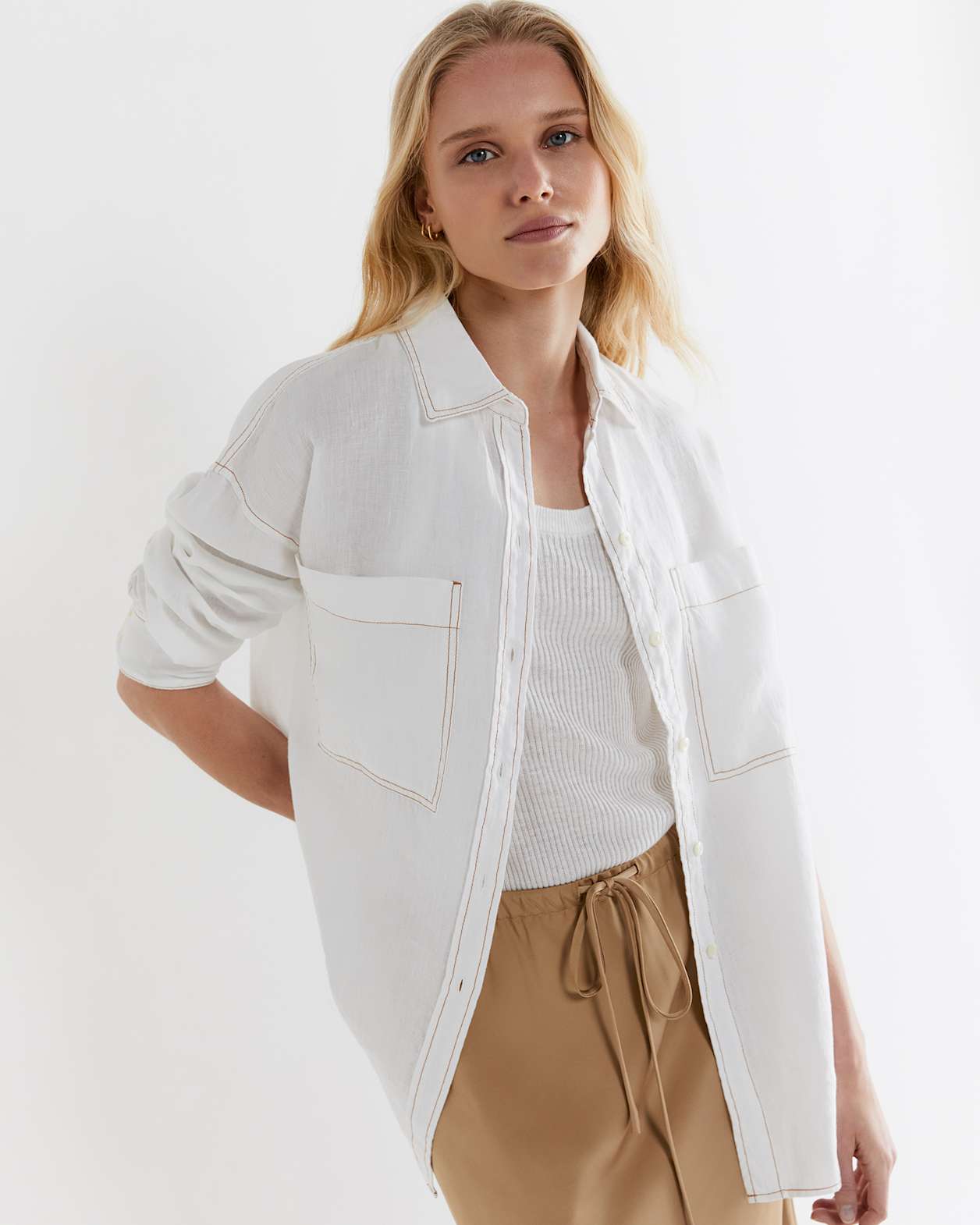 Cindy Oversized Shirt in WHITE