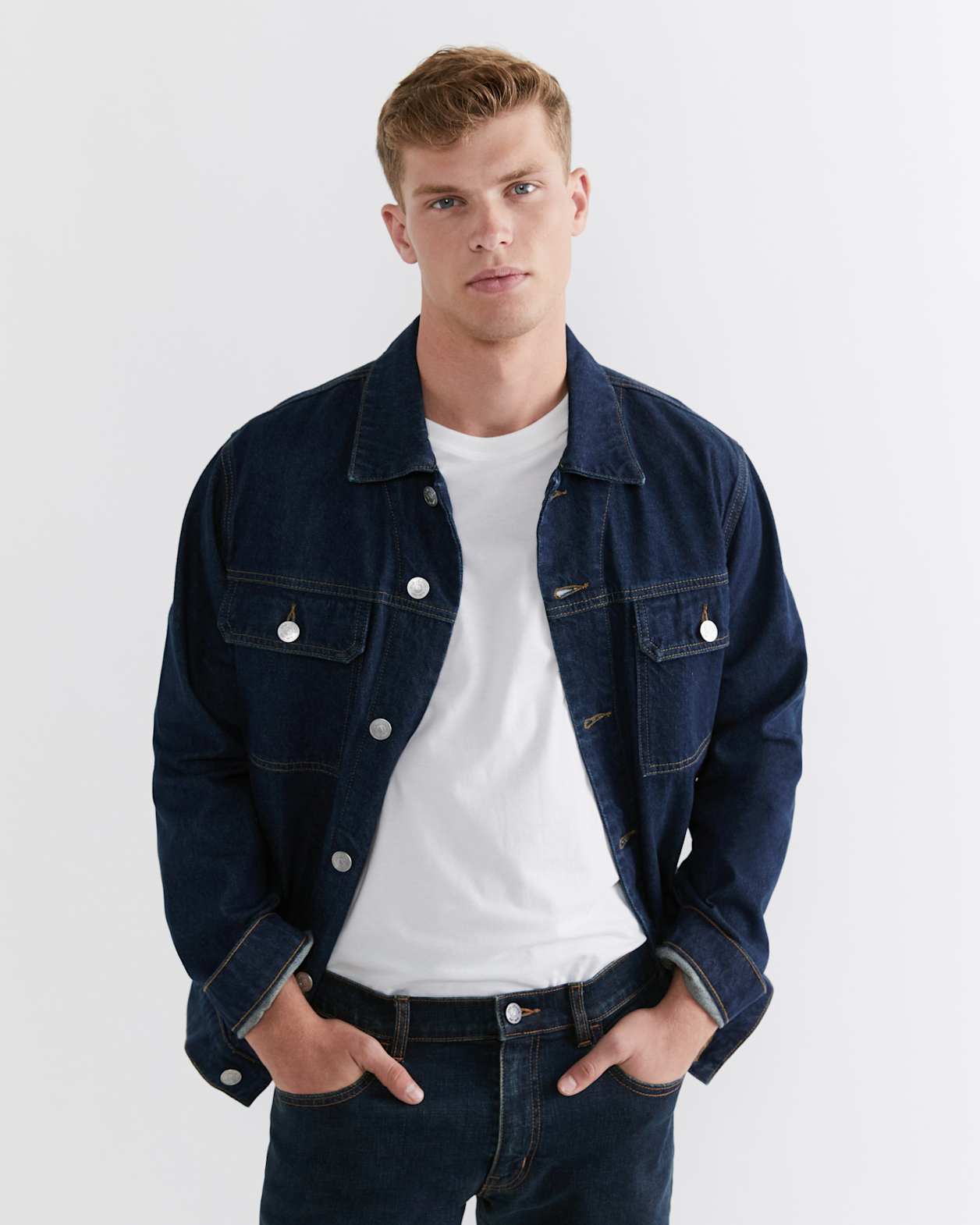 Seth Denim Trucker in DENIM MID WASH