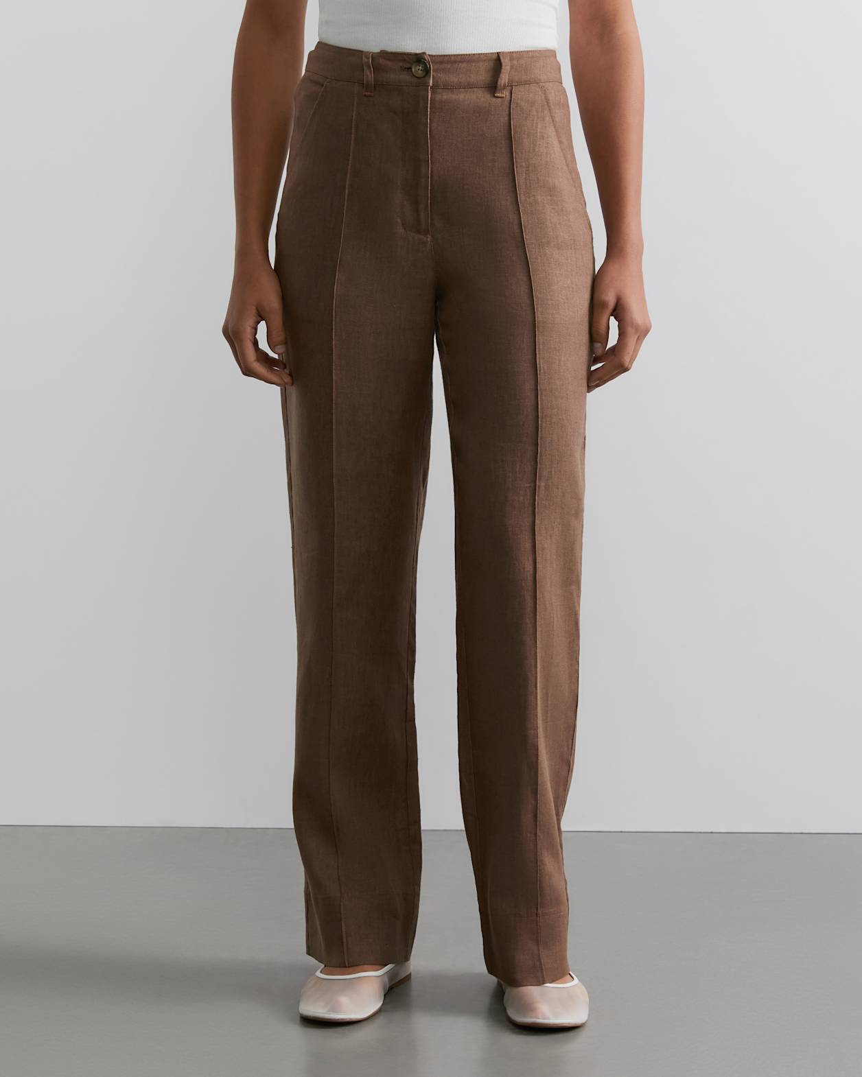 Kayla Linen Pintuck Pant in CHOCOLATE