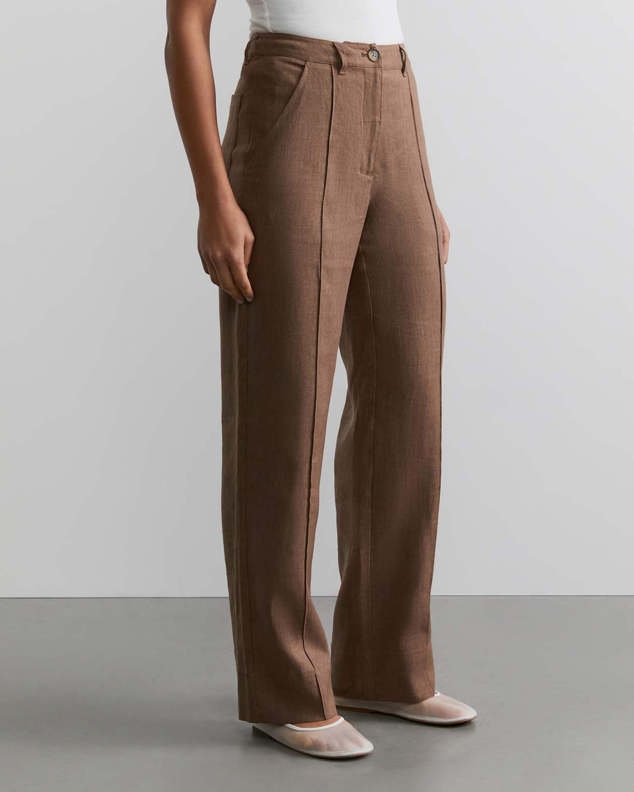 Kayla Linen Pintuck Pant in CHOCOLATE