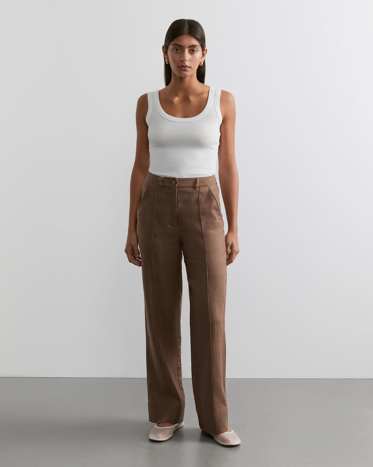 Kayla Linen Pintuck Pant in CHOCOLATE