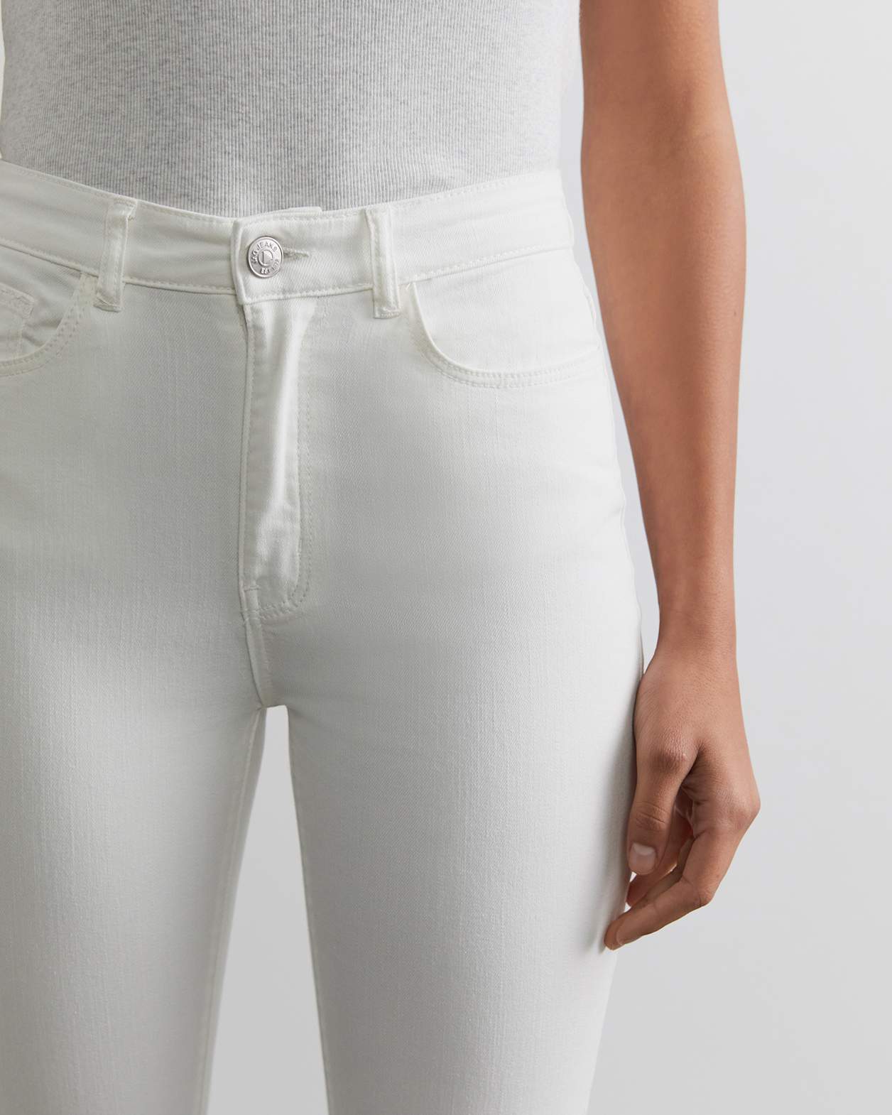 Rosie High Rise Skinny Jeans in WHITE
