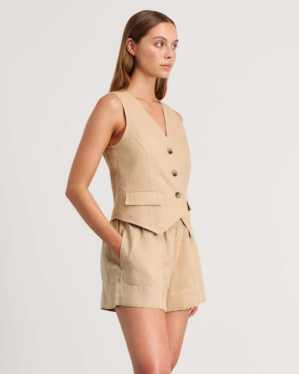 Sabine Linen Vest in SAND