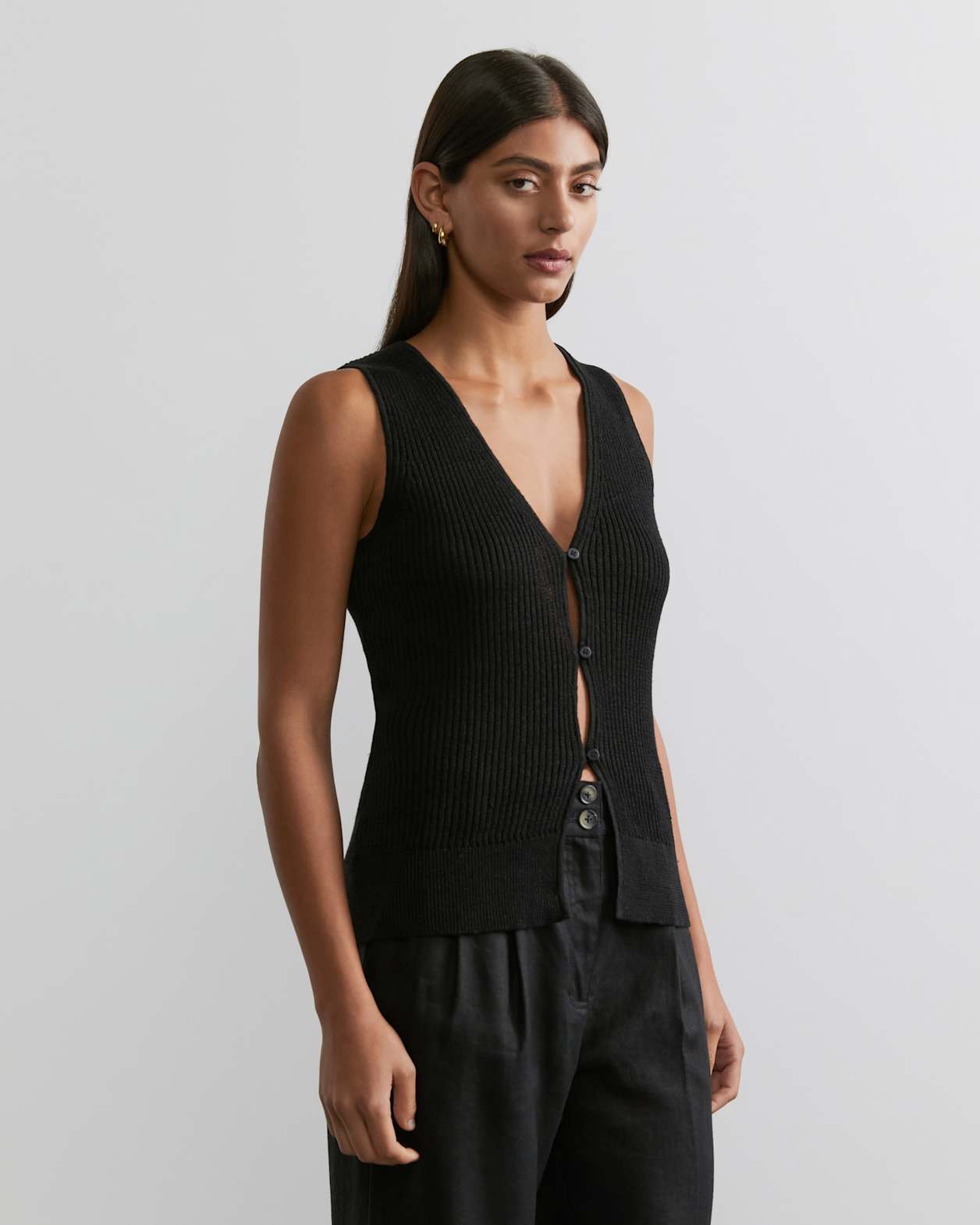 Ellie Linen Knit Vest in BLACK