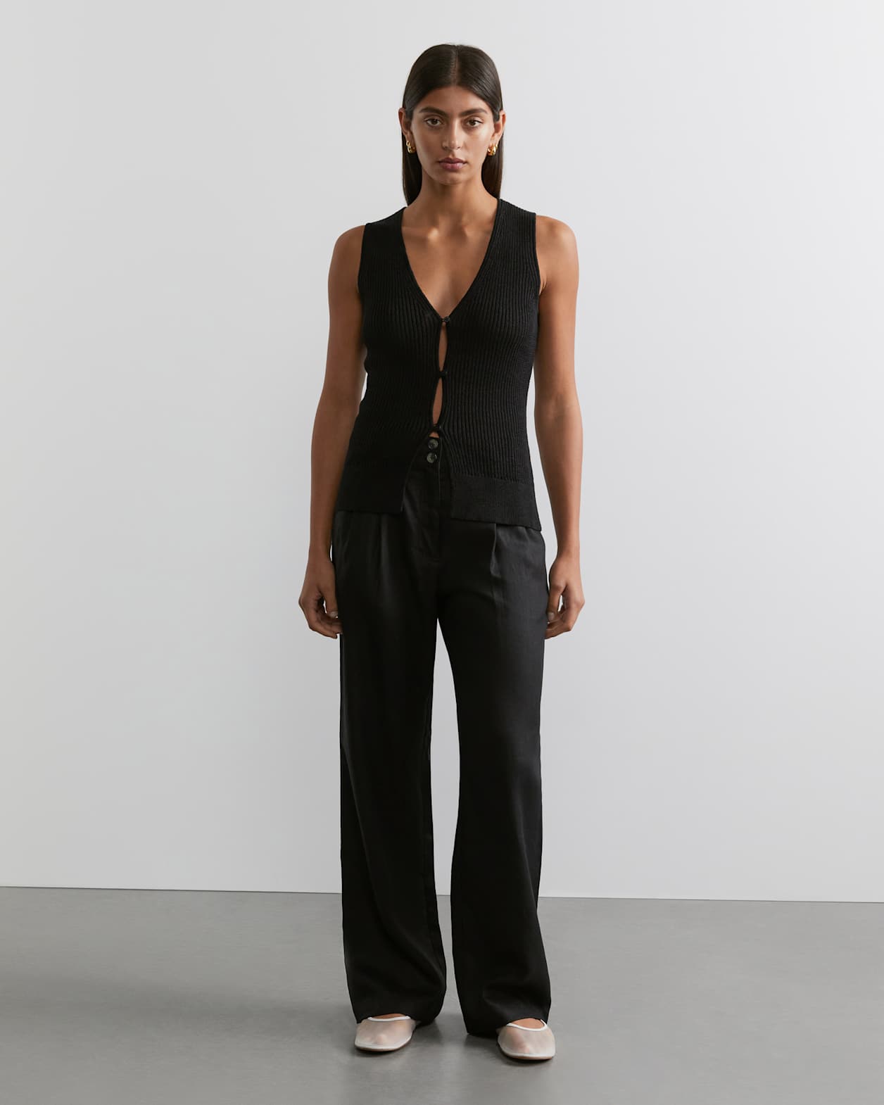 Ellie Linen Knit Vest in BLACK