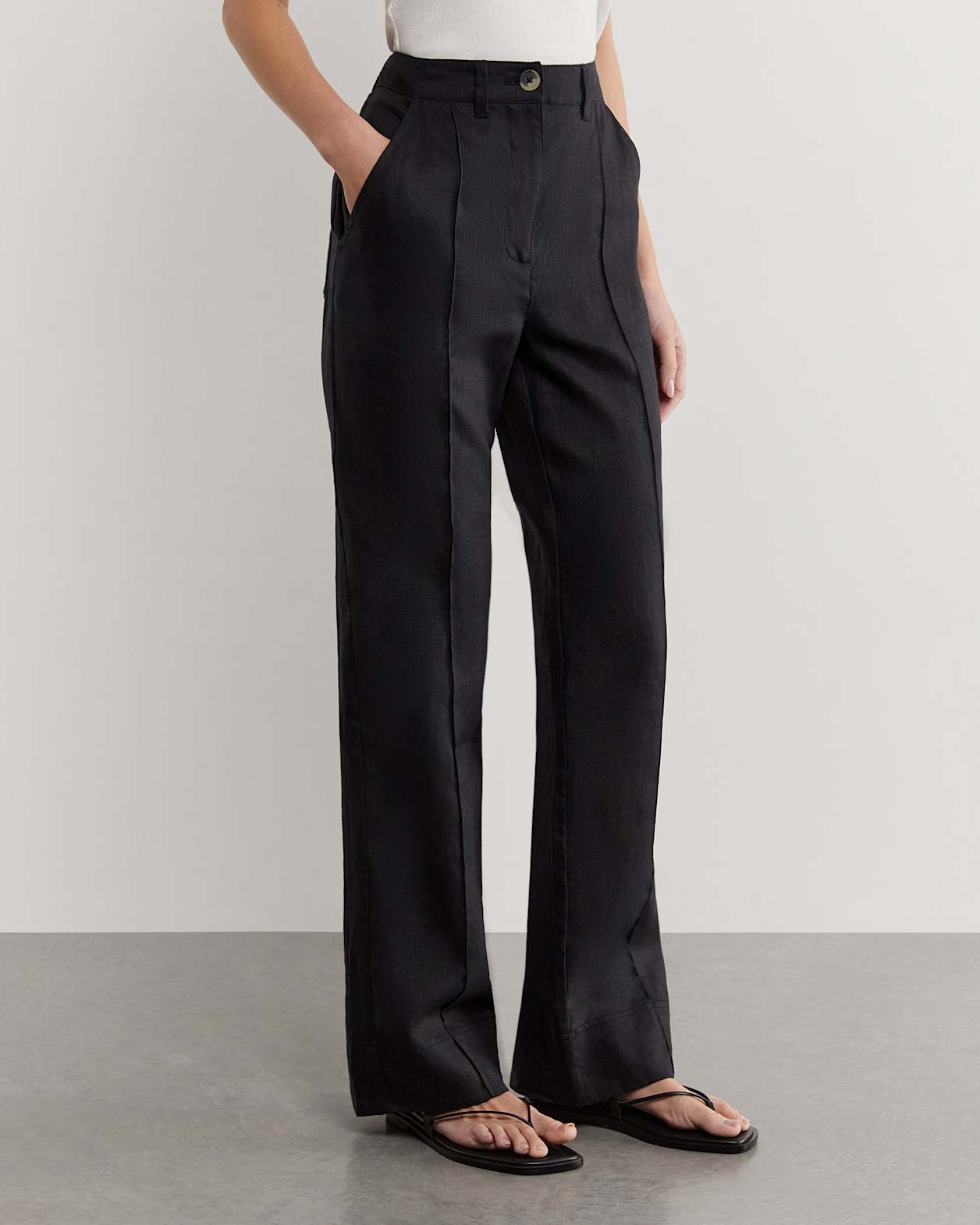 Kayla Linen Pintuck Pant in BLACK