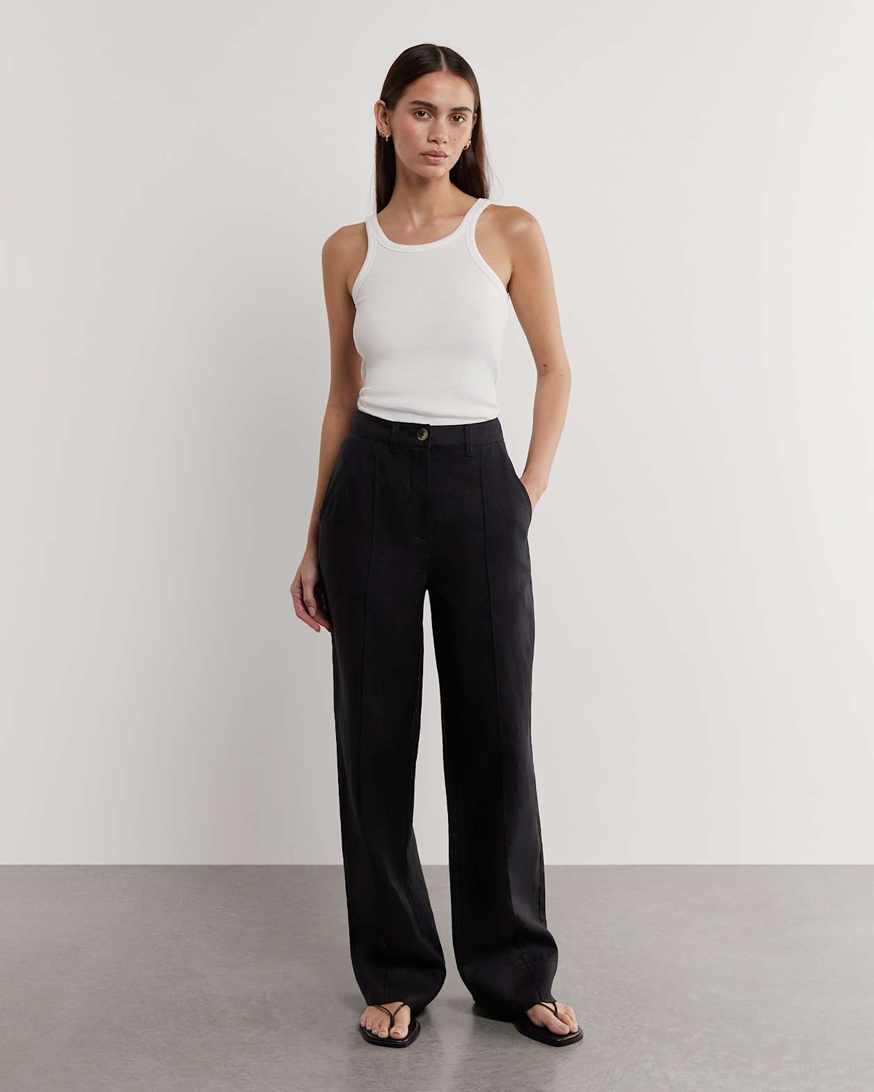 Bronte Ribbed Scoop Tank in WHITE