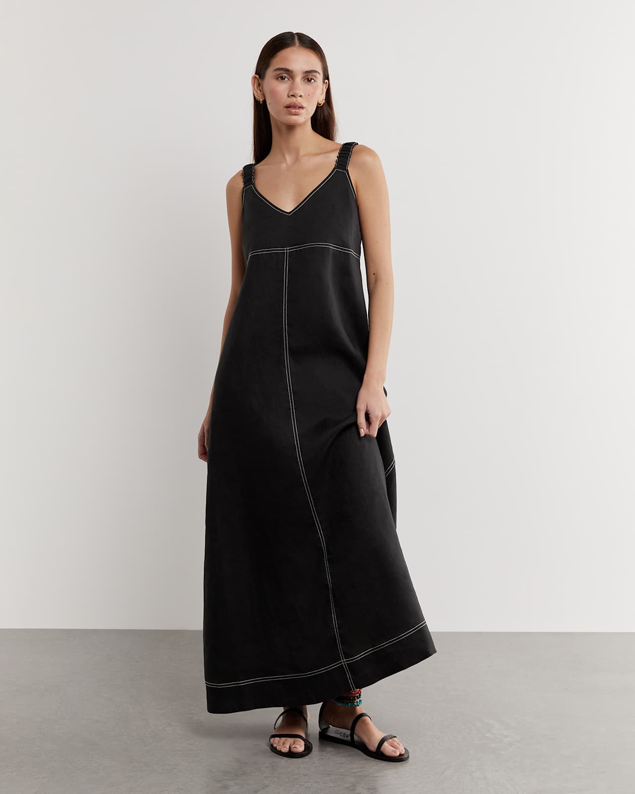 Sara Linen Midi Dress in BLACK