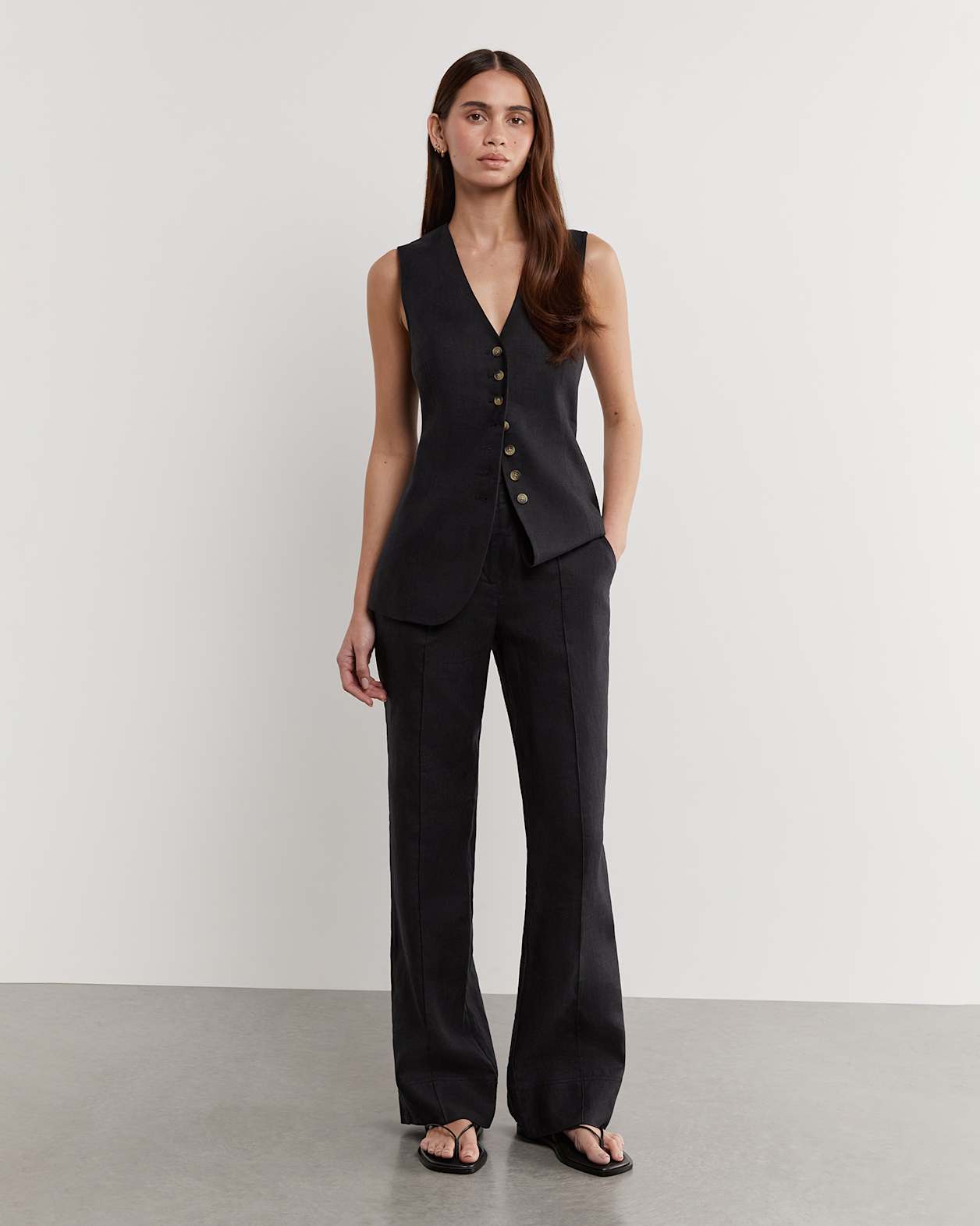 Kayla Linen Vest in BLACK