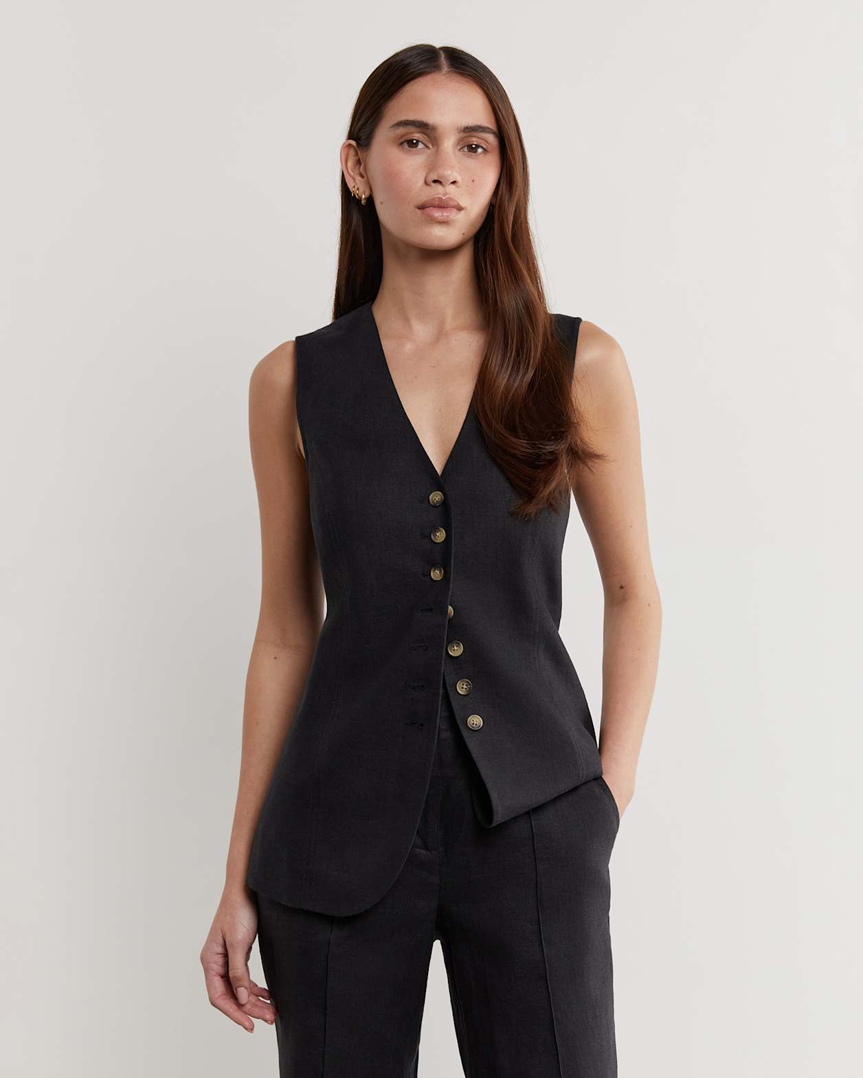 Kayla Linen Vest in BLACK