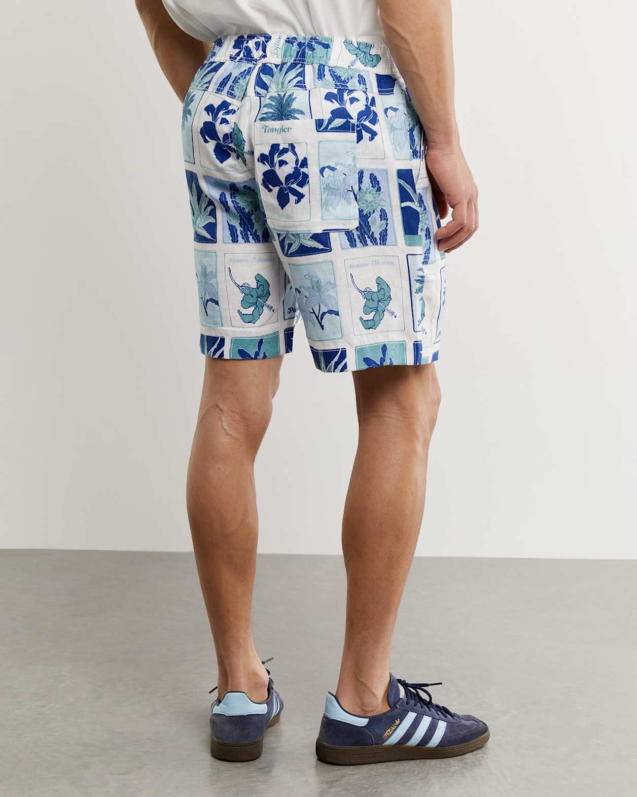 Noah Linen Postcard Short in BLUE MULTI