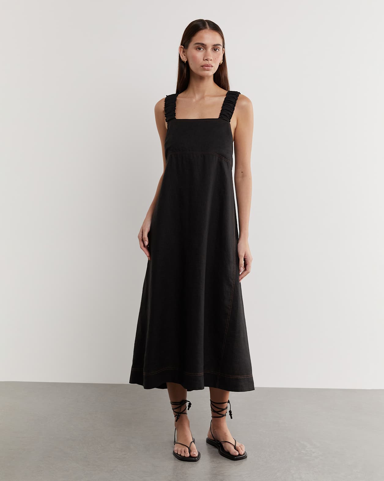 Kiki Elastic Strap Linen Dress in BLACK