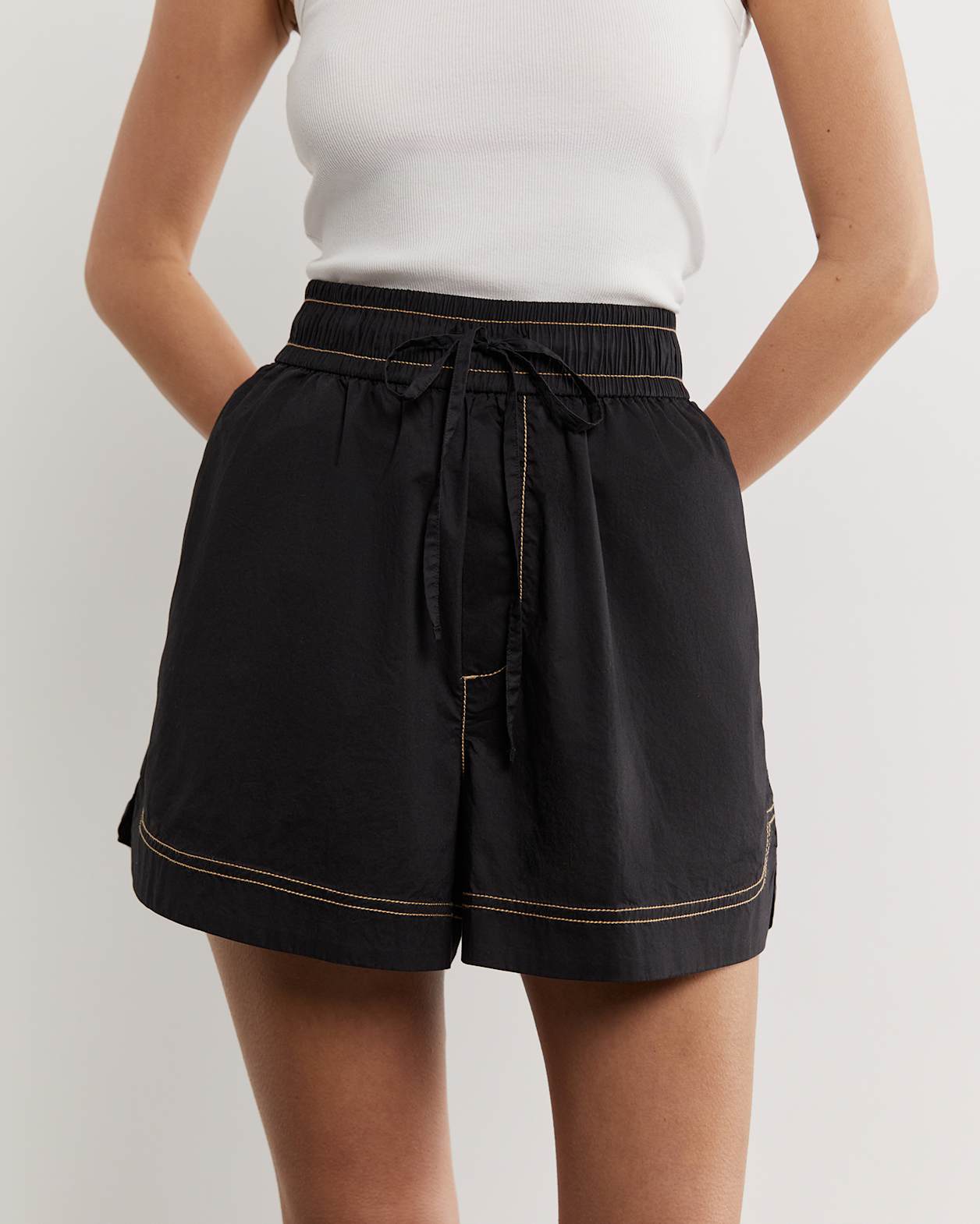 Eden Cotton Pull On Short in BLACK