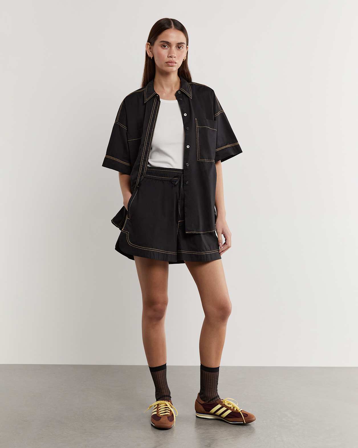 Eden Cotton Pull On Short in BLACK