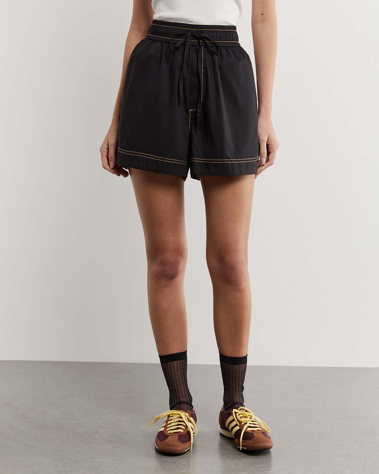 Eden Cotton Pull On Short in BLACK